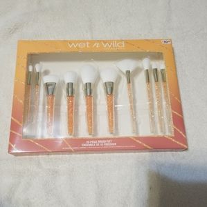Wet n Wild 10 piece brush set
